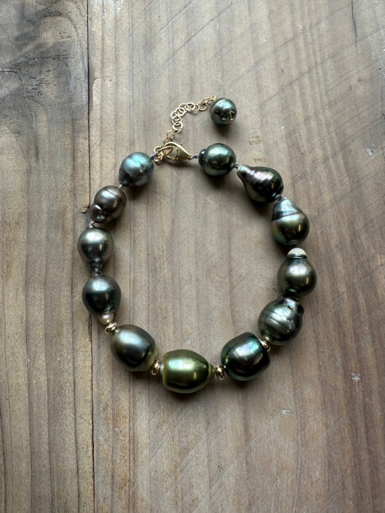 Midnight Mirage: Tahitian Pearl Baroque Bracelet with 12 12mm Pearls