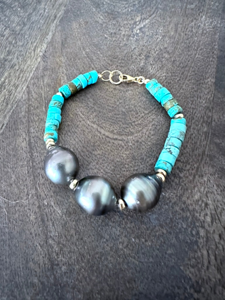Ocean Breeze: Turquoise and Tahitian Pearl Bracelet