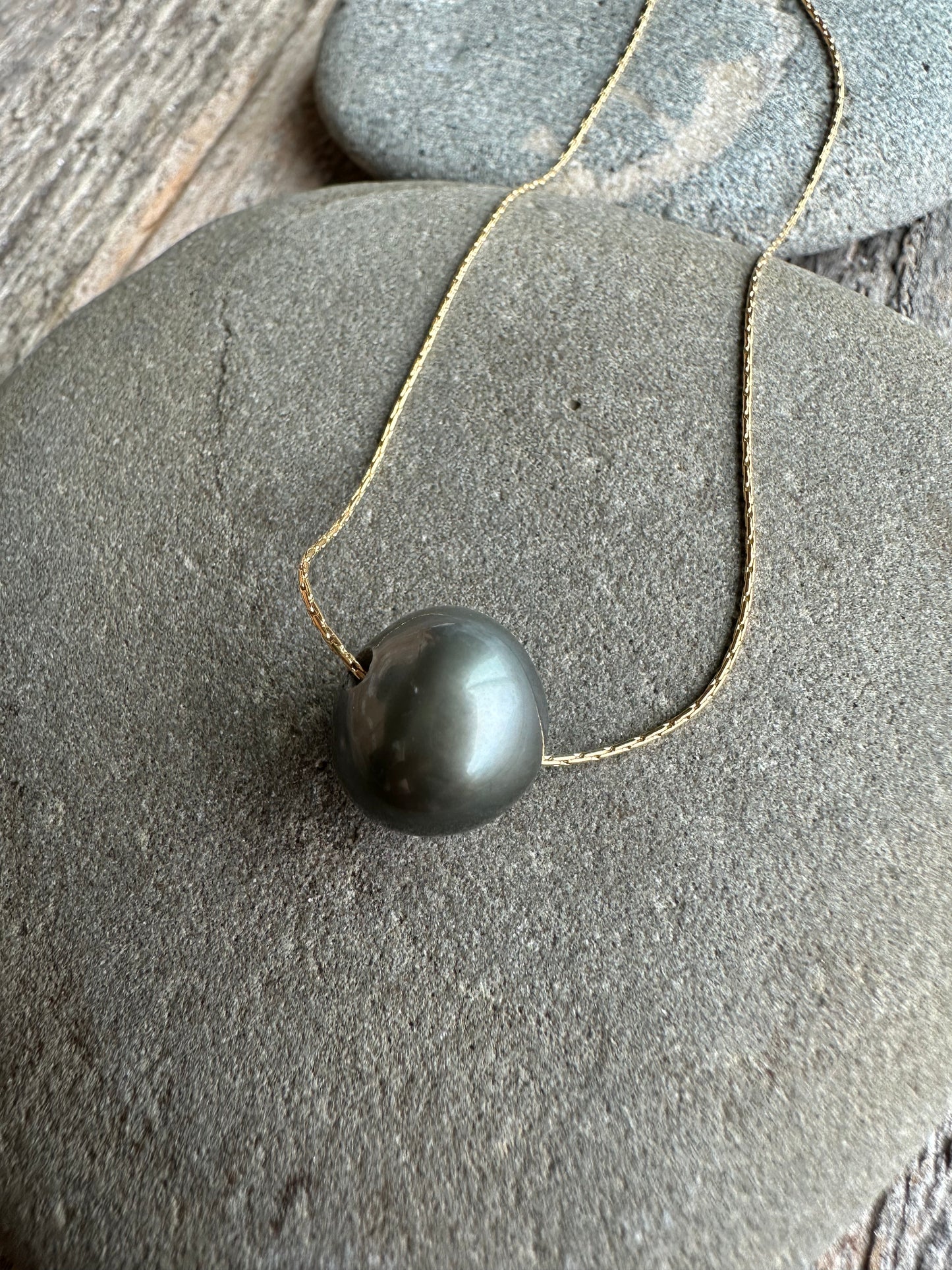 Tahitian Pearl Floating Necklace