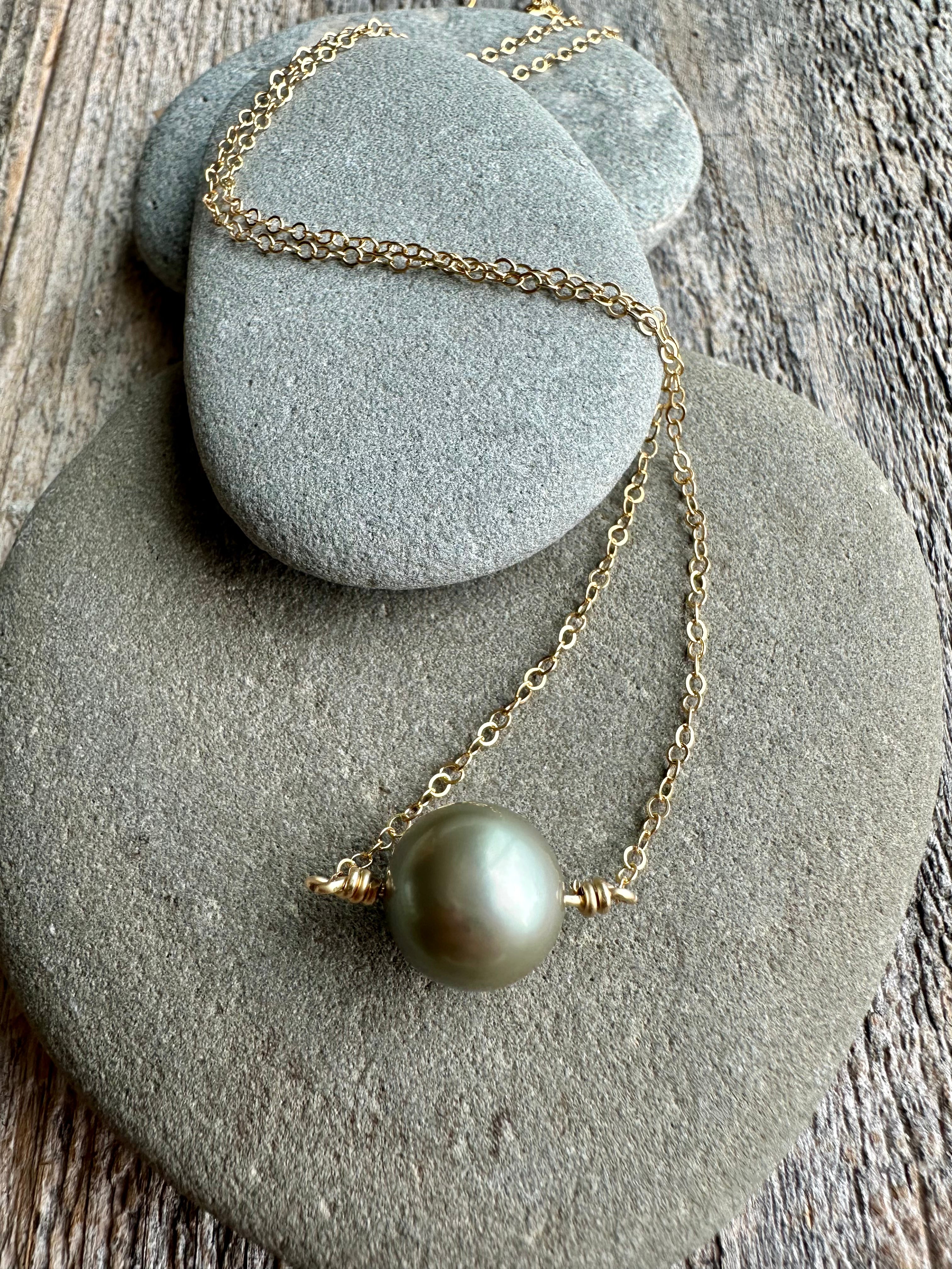 Single Tahitian Pearl Necklace 18