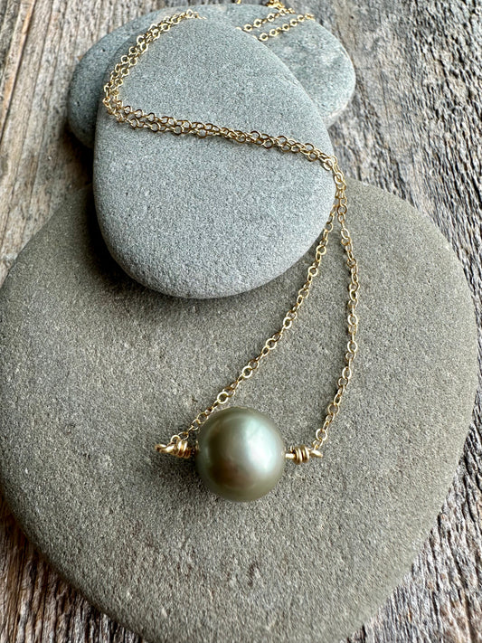 Single Tahitian Pearl Necklace 18"