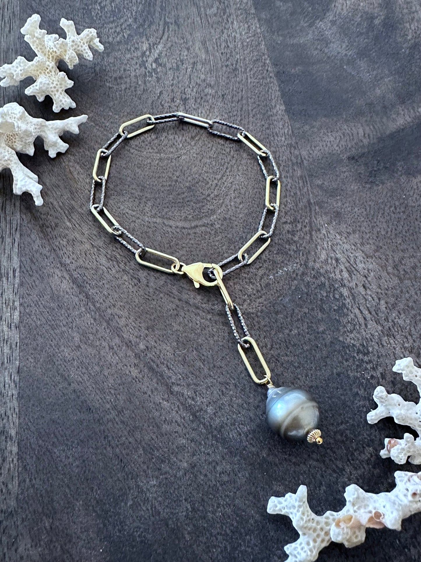 Ocean Alchemy : Tahitian Pearl with Italian Mixed Metal Chain