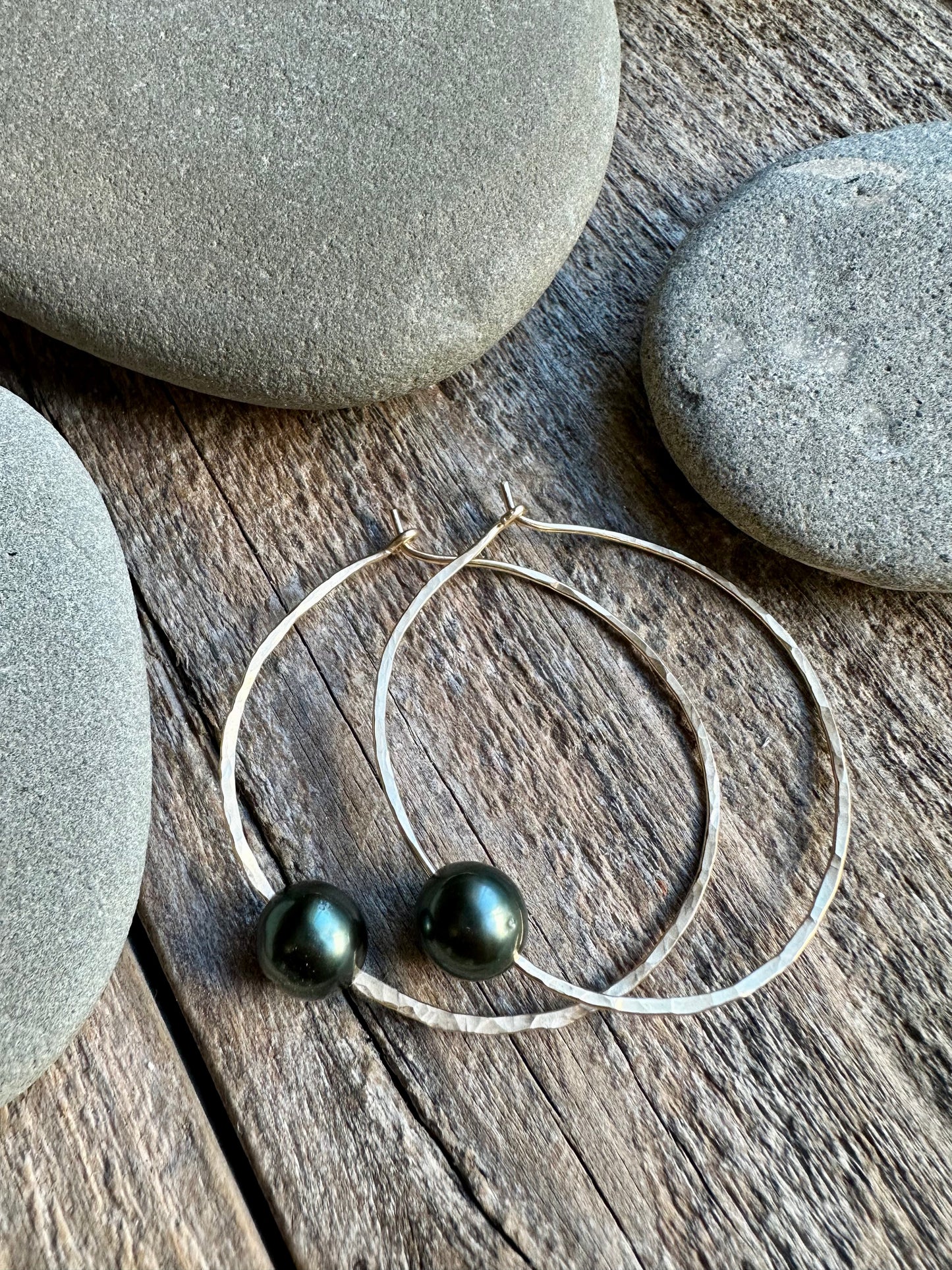Hand-Hammered Hoop Earrings with Tahitian Pearls