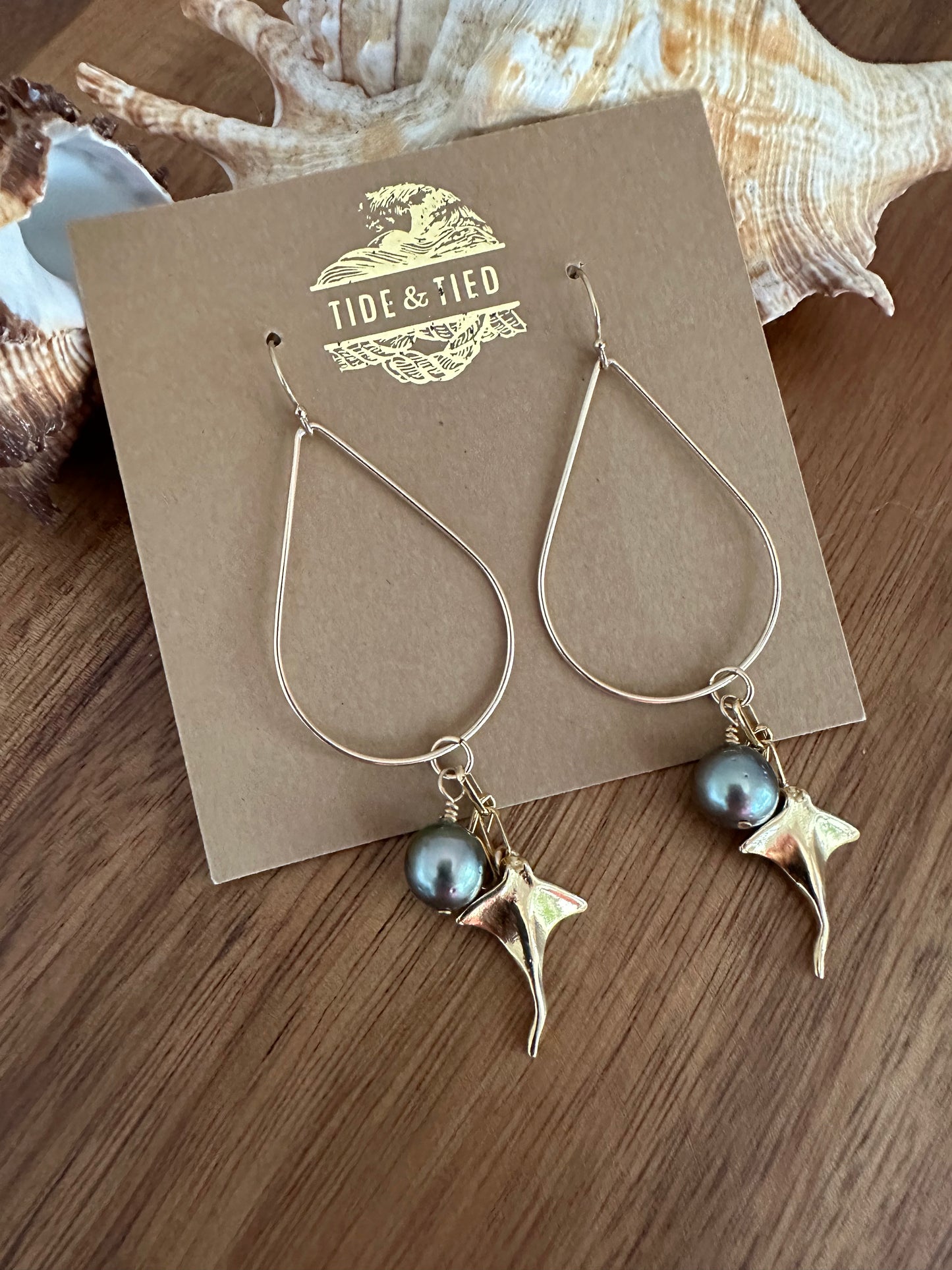 Ray of Guidance: Tahitian Pearl and Sting Ray Earrings