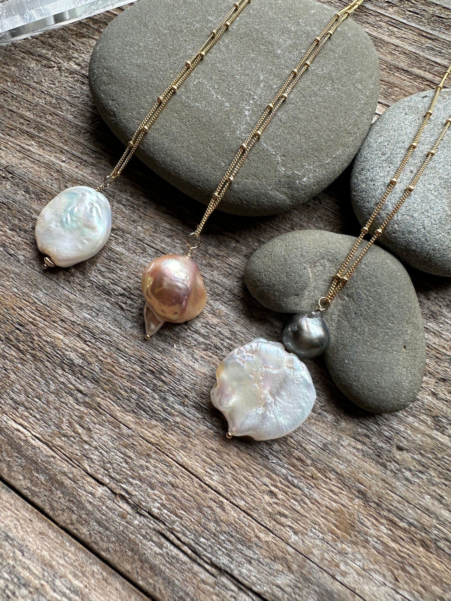 Cloud Light Pearl Necklace