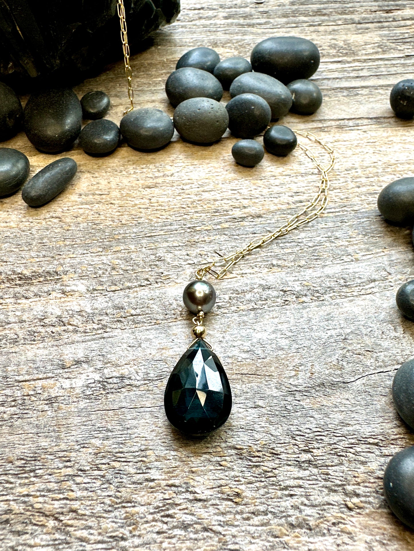 Abyssal Tide: Single Drop Necklace