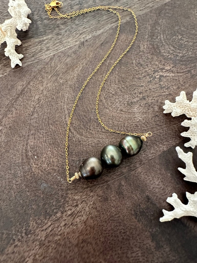 Oceanic Triplet :Tahitian Pearl Bar Necklace