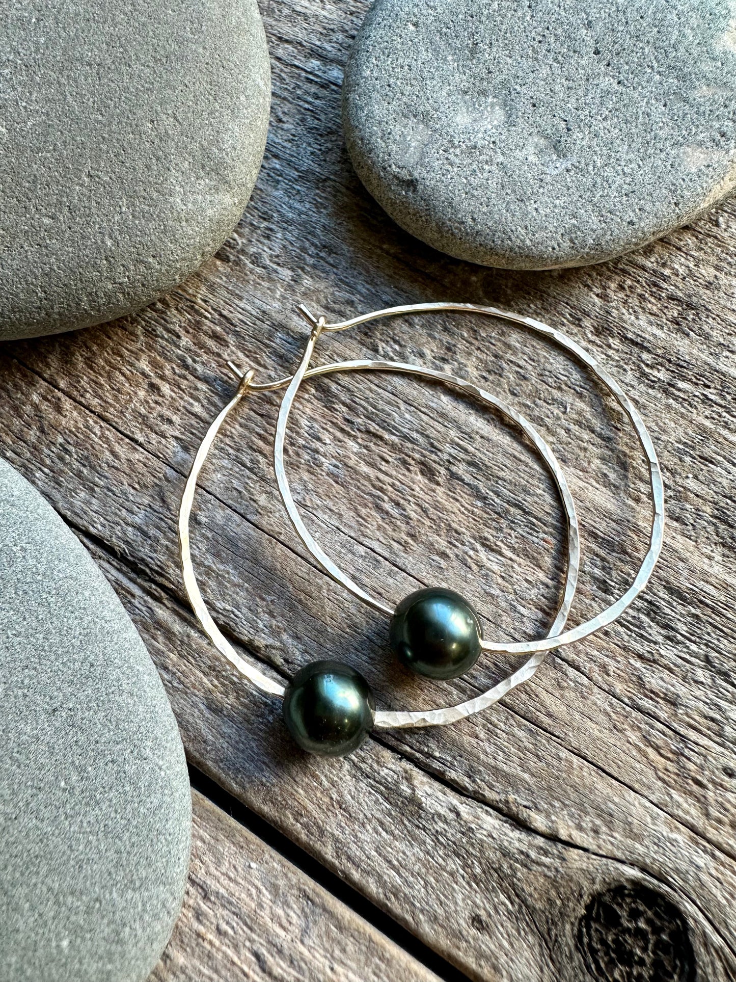Hand-Hammered Hoop Earrings with Tahitian Pearls