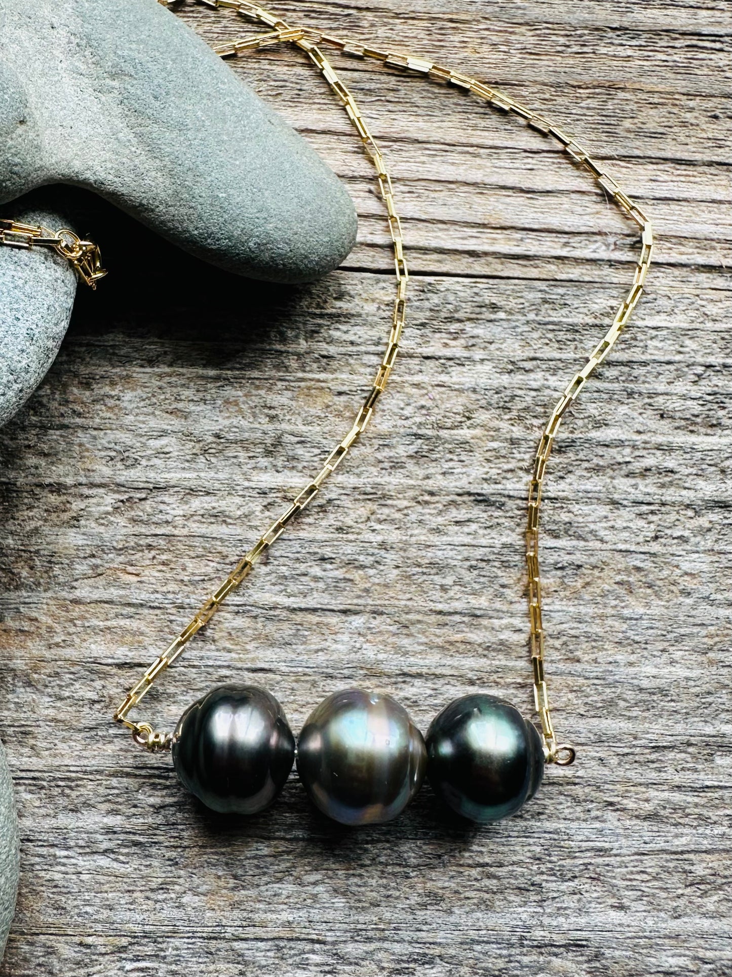 Oceanic Triplet :Tahitian Pearl Bar Necklace