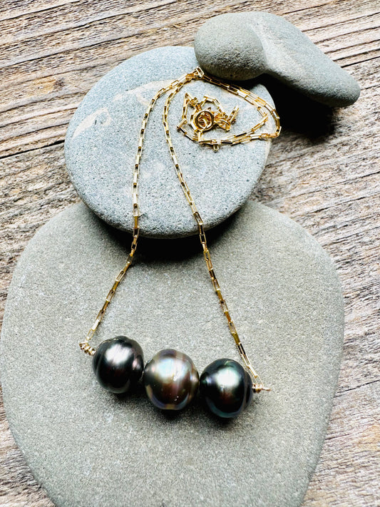 Oceanic Triplet :Tahitian Pearl Bar Necklace