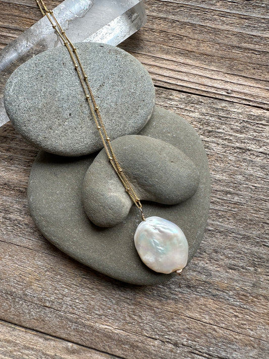 Cloud Light Pearl Necklace